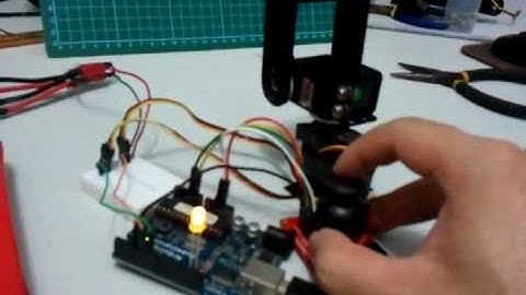 Arduino Servo Pan/Tilt - dual mode control using joystick