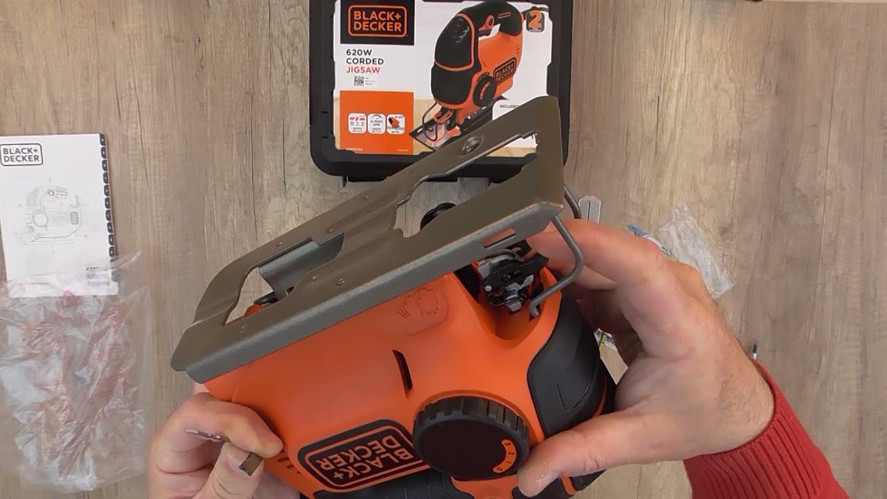 Unboxing - How to replace jig saw blade on Black & Decker
