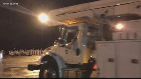 Linemen work to restore power to Central Georgia after Michael