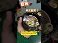 Why does the pressure gauge leak oil? Do you know?