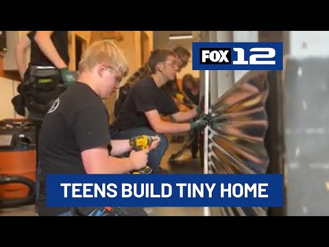 Kalama High School builds tiny home, future in trade industry