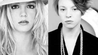 Britney Spears Vs. La Roux - Radarproof