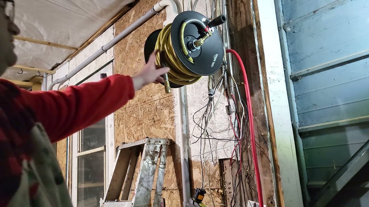 Basics hose reel review. 