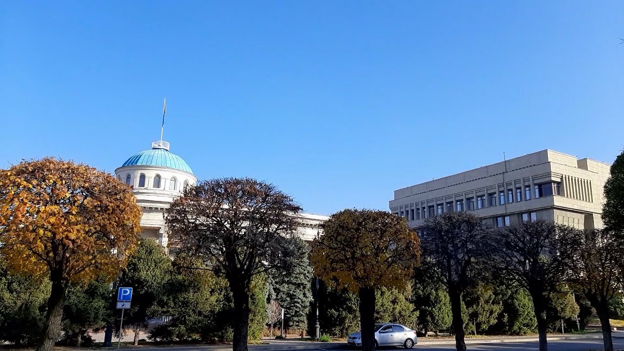 105.Проспект Абылай хана (бывш.Коммунистический) часть 1 Алматы