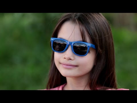 Ultra Childrens Classic Style Sunglasses UV400 Boys and Girls Unisex Sunglasses