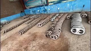 Kenter Shackles Are Arranged Neatly According To The Size