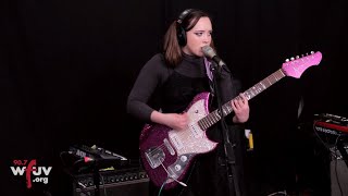 Video thumbnail of "Soccer Mommy - "Circle the Drain" (Live at WFUV)"