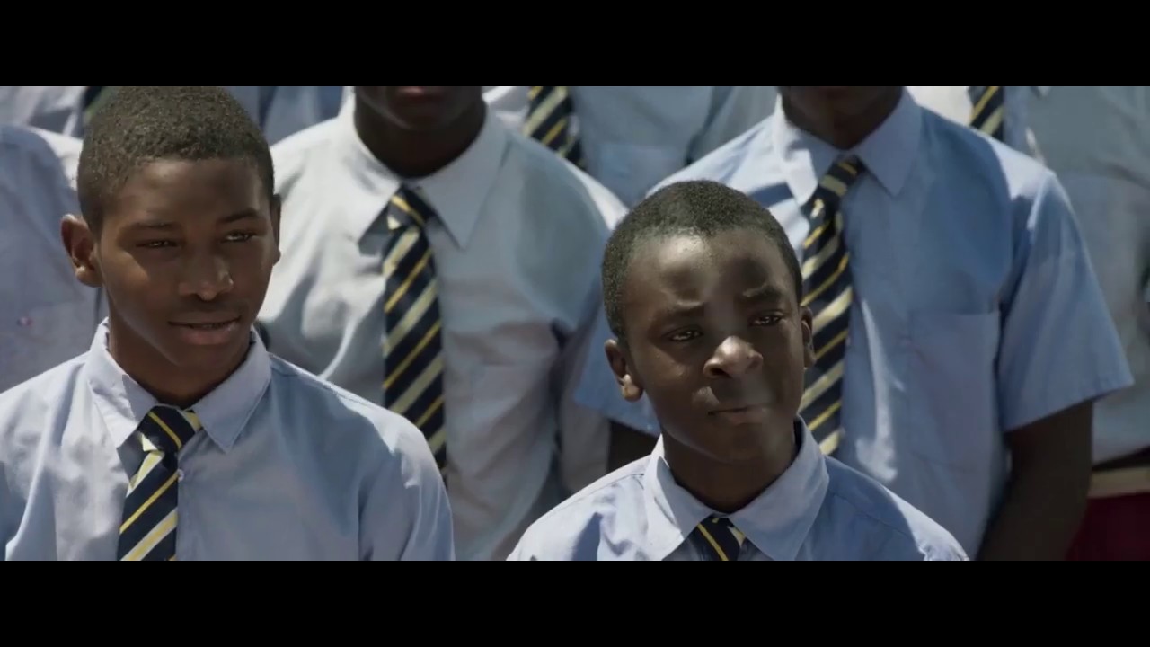 Il ragazzo che catturò il vento - YouTube