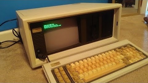 1983 compaq plus portable computer