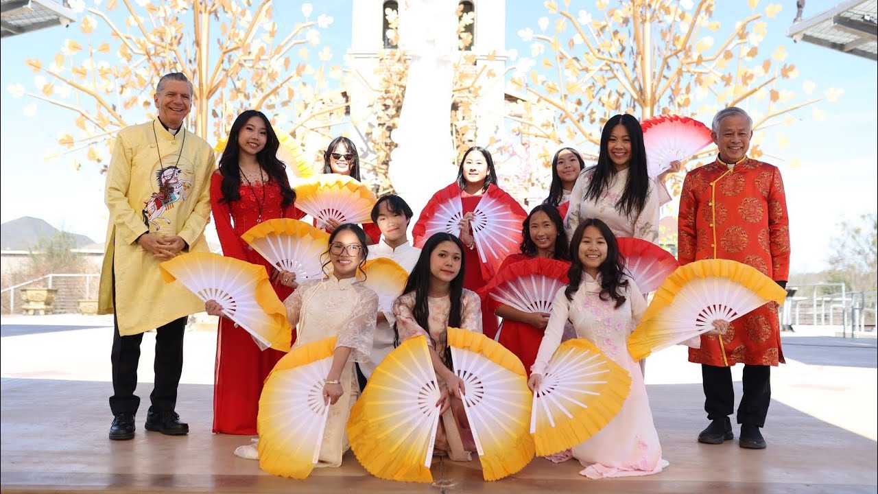 TNTT FAN DANCE | TET 2026