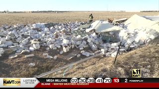 Truck crashes, spills milk containers along roadway in Twin Falls