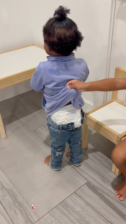 Dad catches daughter with her pants on backwards