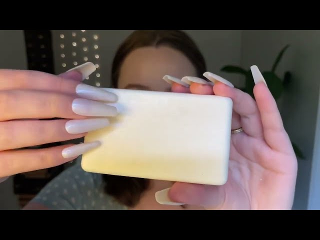 *one minute asmr* fast tapping on white objects (no talking)