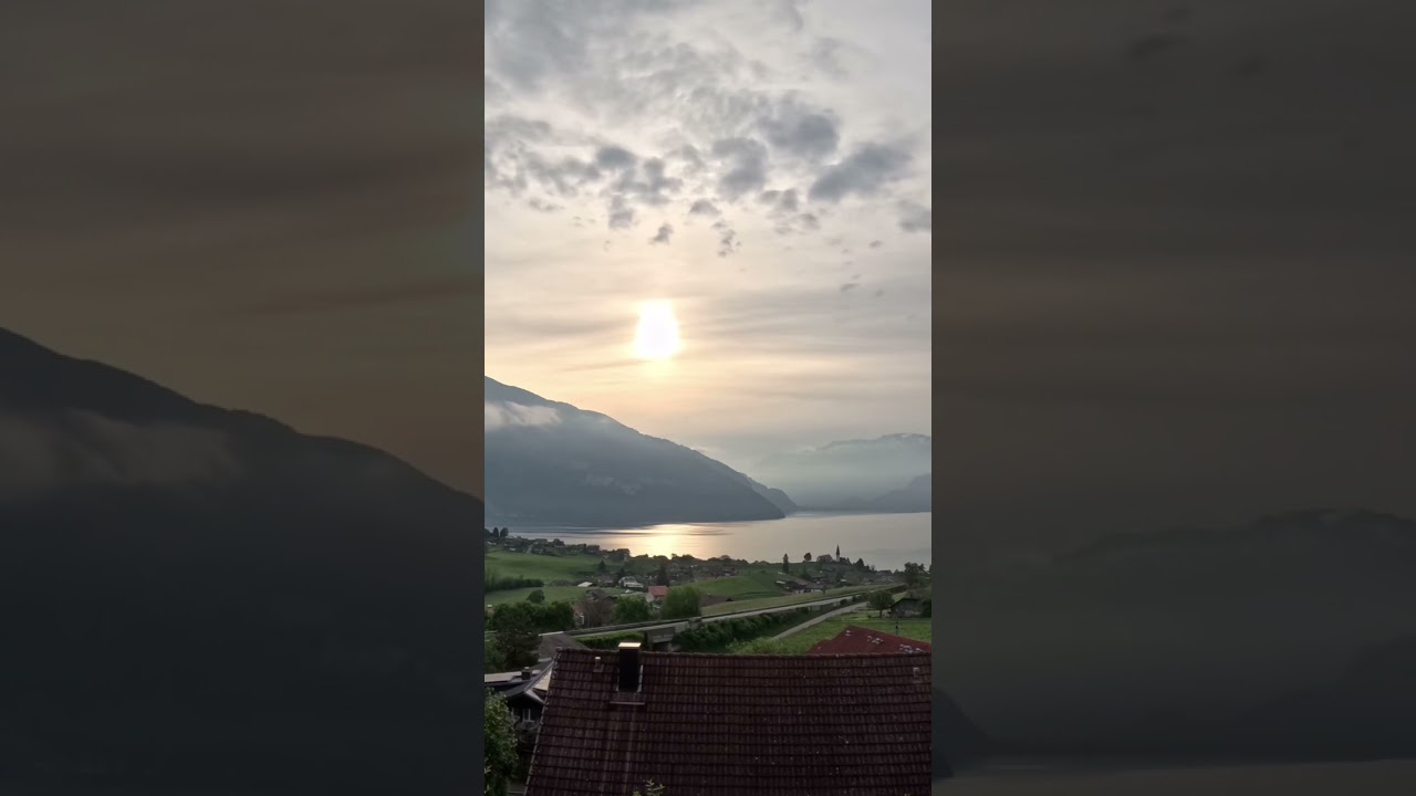 Spiez 🇨🇭🏔️🌅 #spiez #travel #travelshorts #europe #switzerland #sunrise #timelapse