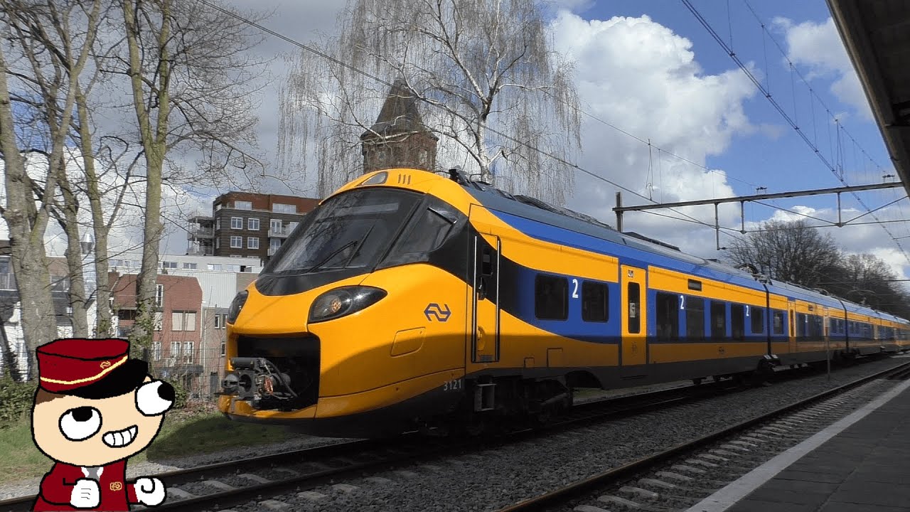 ICNG 3121 passeert station Weert