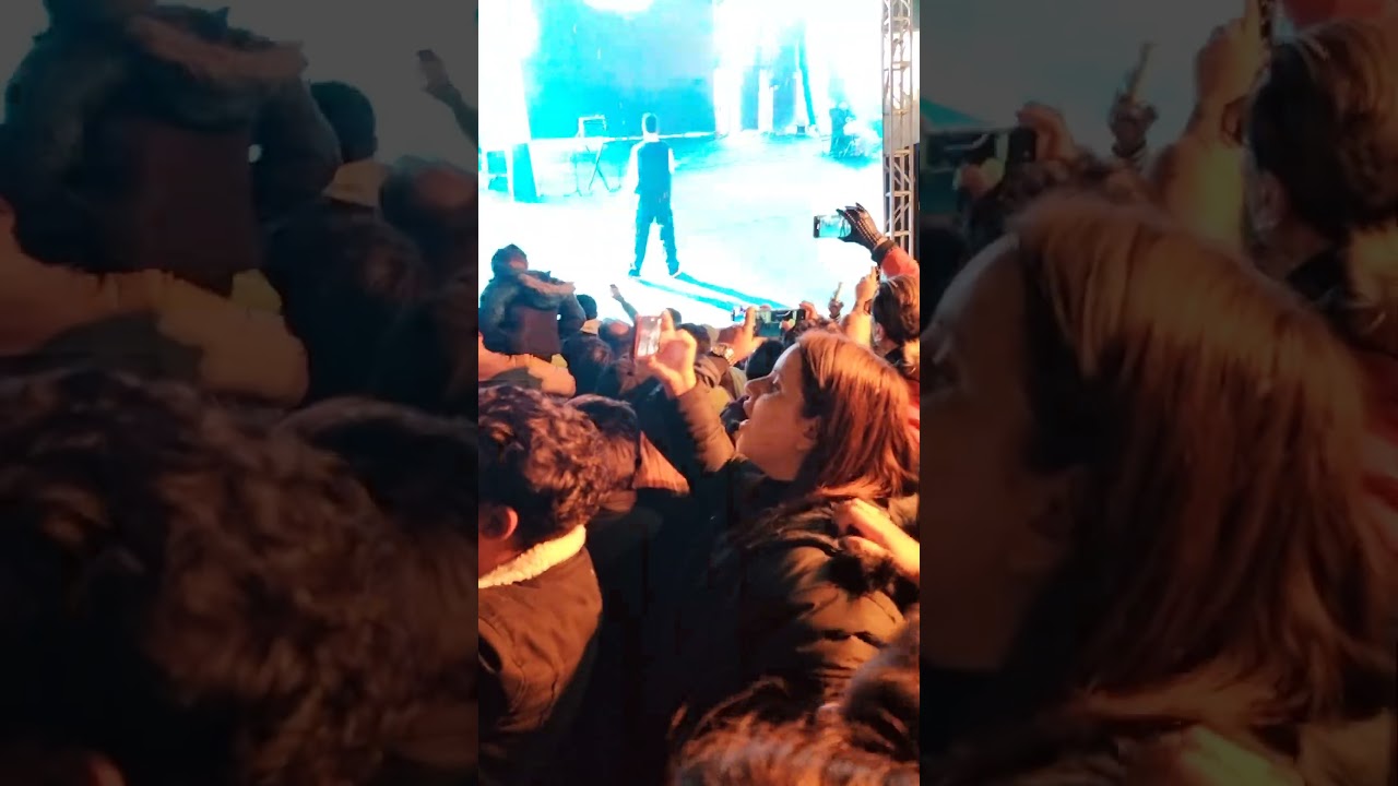 Atif aslam  concert at packages mall