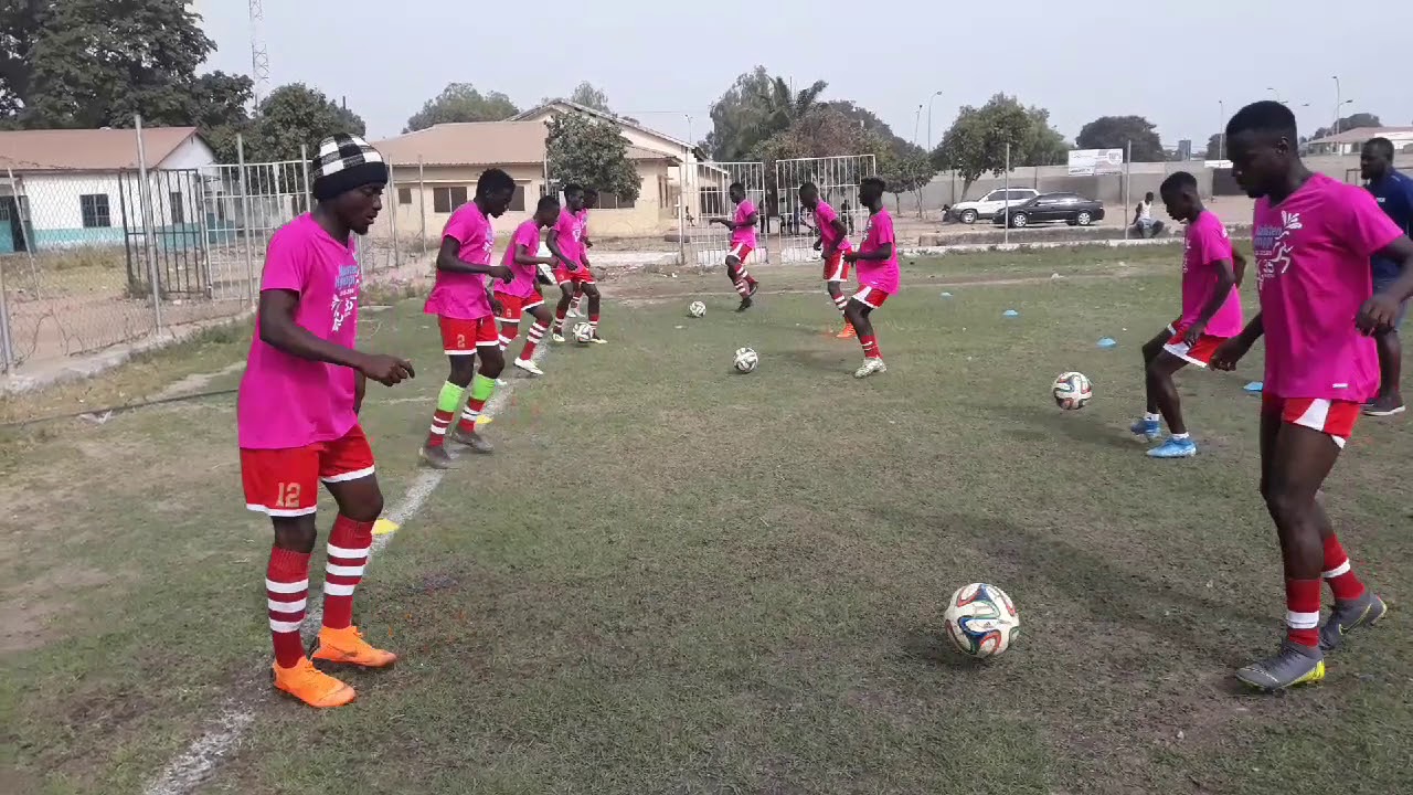 TALLINDING UNITED FC YouTube