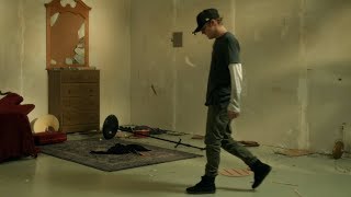 Tucker Beathard - Leave Me Alone (Official Music Video)