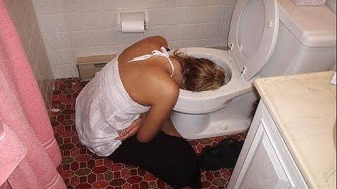 You Die, You Drink!! COD MW3 Team Deathmatch - Bootleg MP7 - Drunk Facecam FAIL