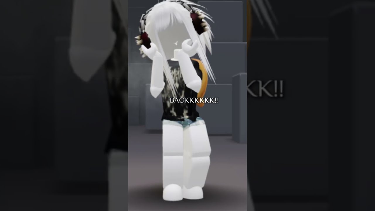 IM BACK Moonlits Hellokitty Roblox Amnewbutnottheleast