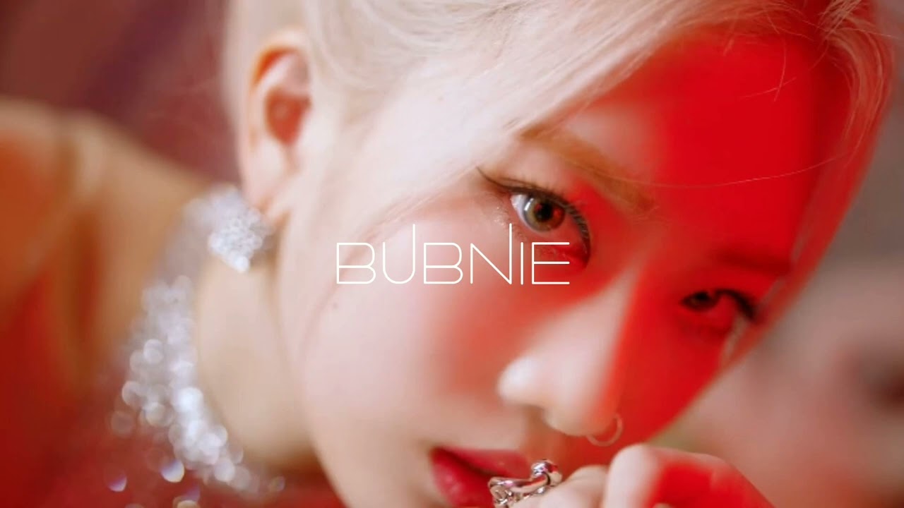 LOOΠΔ - PTT (PAINT THE TOWN) (sped up)