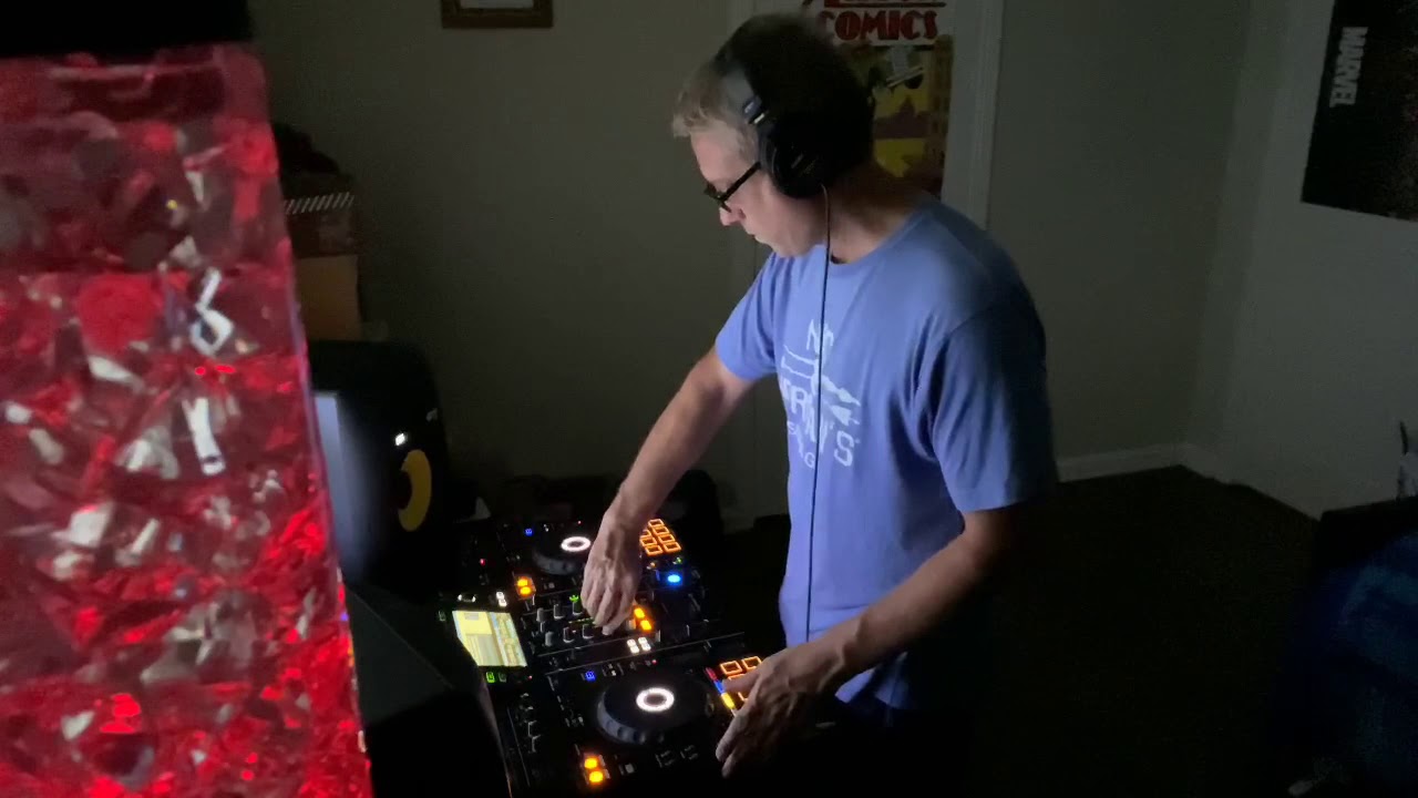 Jon Lockley Live In The Mix