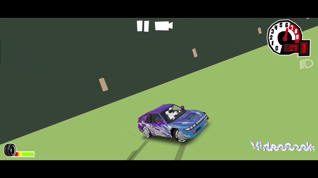 жёсткий дрифт чуть не выпал за карту😅