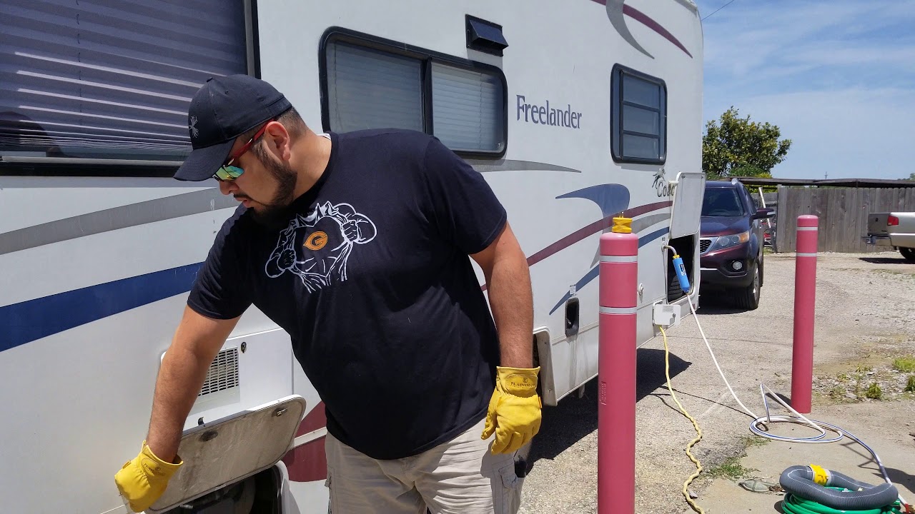 RV FULL HOOK UP Part 2 2005 Coachmen Freelander 2890 QB Full Hook Up