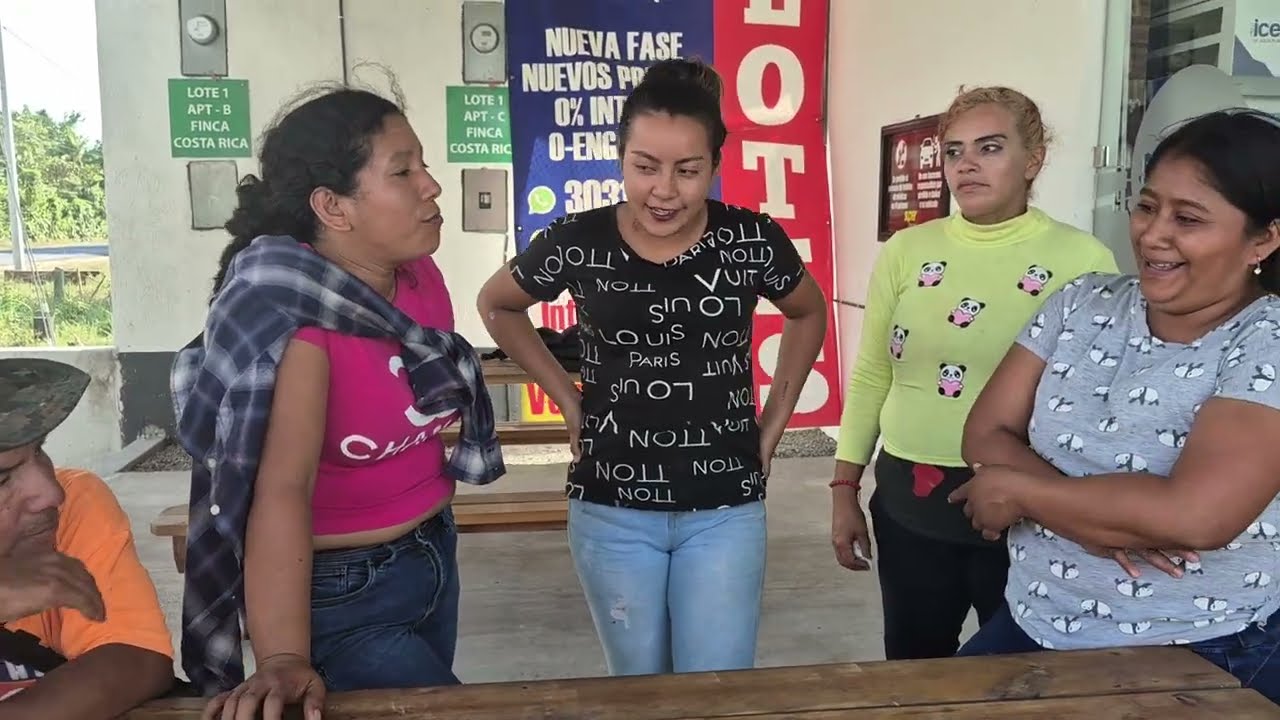 Tremenda ayuda le mandaron a KAREN ella se puso feliz