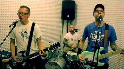 MC3 - DINOSAUR (OFFICIAL VIDEO)