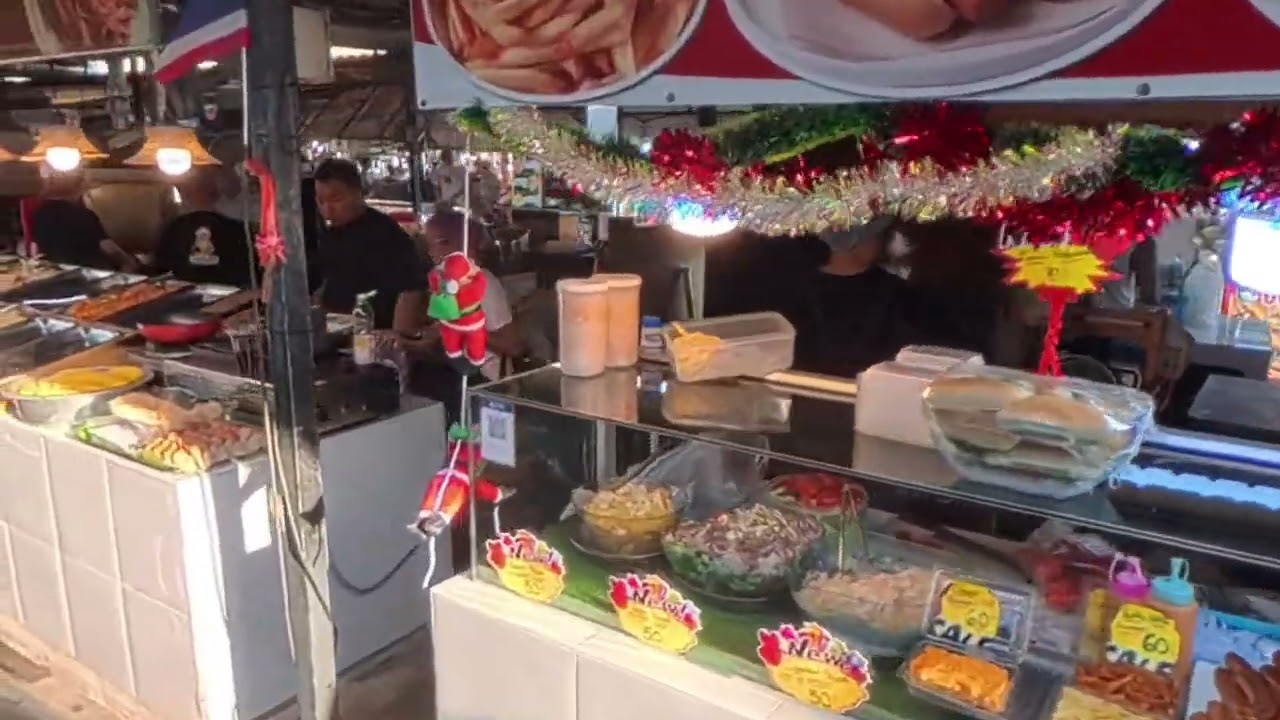 What $5 Buys at a Local Thai Night Market in Jomtien! 🇹🇭🍜