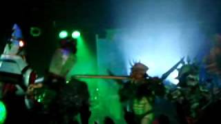 GWAR fight foes Onstage @the Glass House 11-23-09