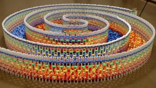 THE AMAZING TRIPLE SPIRAL 15,000 DOMINOES