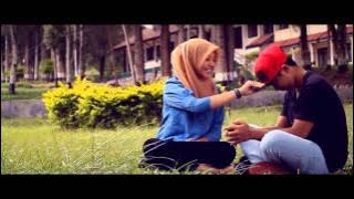 Dhan ID and K_naha with Triary seakan salah ku  (official clip)