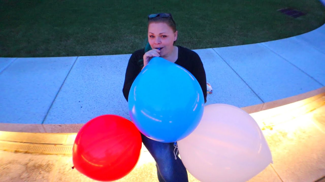 Popping Balloons on Independence Day - Filmed On Canon M50