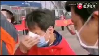 Emotional Doctors And Nurses Leaving Wuhan