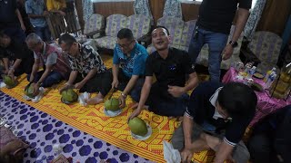 Download Lagu (BEPANTUN) MAIN ADAT IBAN TI JARANG DI TEMU//AKU PUN BARU MEDAK PENGAWA MELAH BUAH INYAK DI PINGGAI MP3 Download Lagu (BEPANTUN) MAIN ADAT IBAN TI JARANG DI TEMU//AKU PUN BARU MEDAK PENGAWA MELAH BUAH INYAK DI PINGGAI MP3