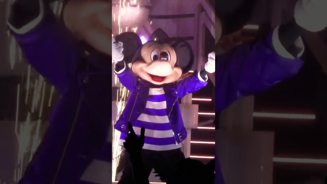 ミッキー大好き 💦 ミッキーが踊る!水しぶきMAXのドックサイドフェス