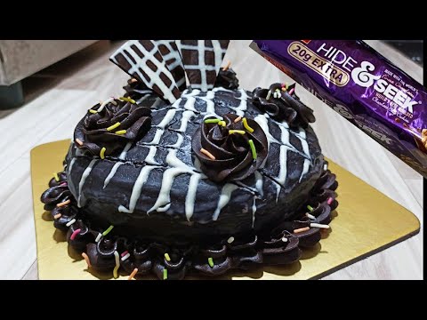 hide-&-seek-biscuit-cake-in-pressure-cooker-with-decoration-without-whipped-cream,-eno,-egg,-oven