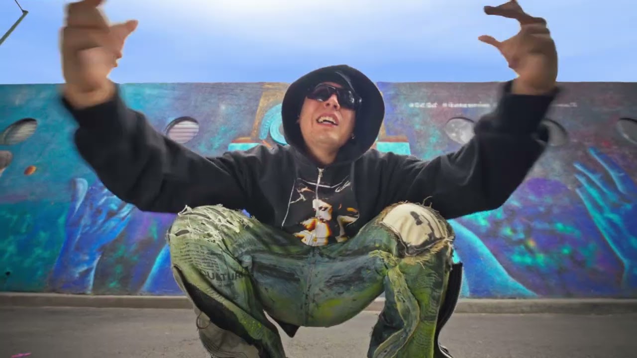 Watch Mamx & Ikoniko - DESNUDA (Video Oficial) on YouTube Watch Mamx & Ikoniko - DESNUDA (Video Oficial) on YouTube