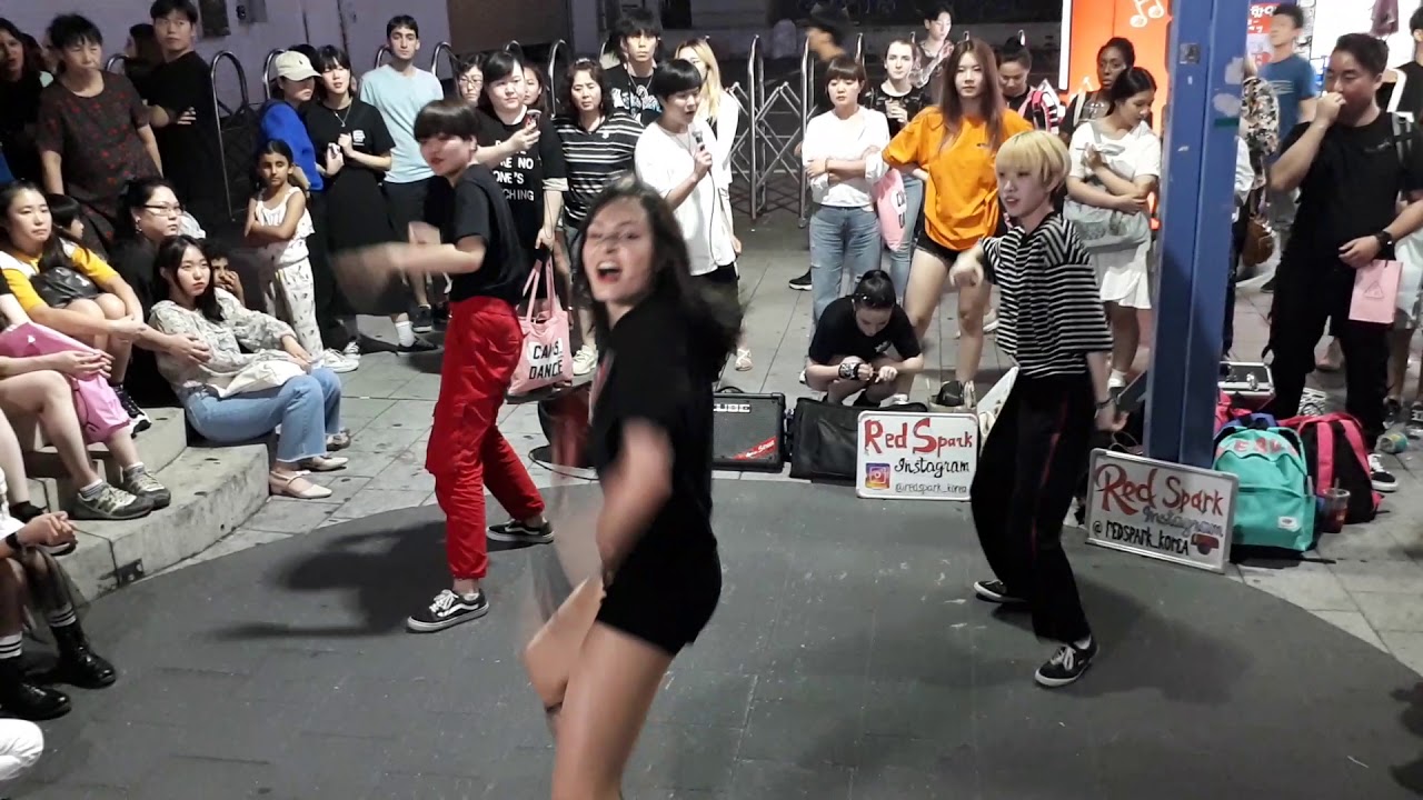 RED SPARK + GUEST🤩. ATEEZ 'WAVE' COVER. IMPROMPTU BUSKING COULD BE UNFORGETTABLE MEMORY.