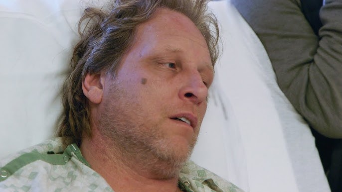 Sig Gets Lucky, Survives Massive Heart Attack at Sea | Deadliest Catch