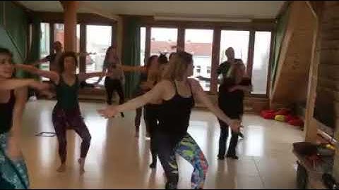 Contemporary Dance with zouk flavour with Connie Yndal