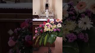 Rangkaian bunga altar dr bunga mawar, gerbera, krisan jarum, dan peacock ungu #rangkaianbungaaltar