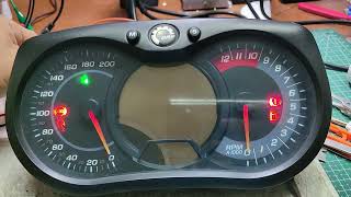 Can-Am Spyder Instrument cluster / Speedometer / Meter  - Power up