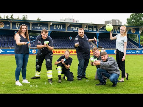 EVI Ausbildung: Ausbilder und Azubis am Friedrich-Ebert-Stadion