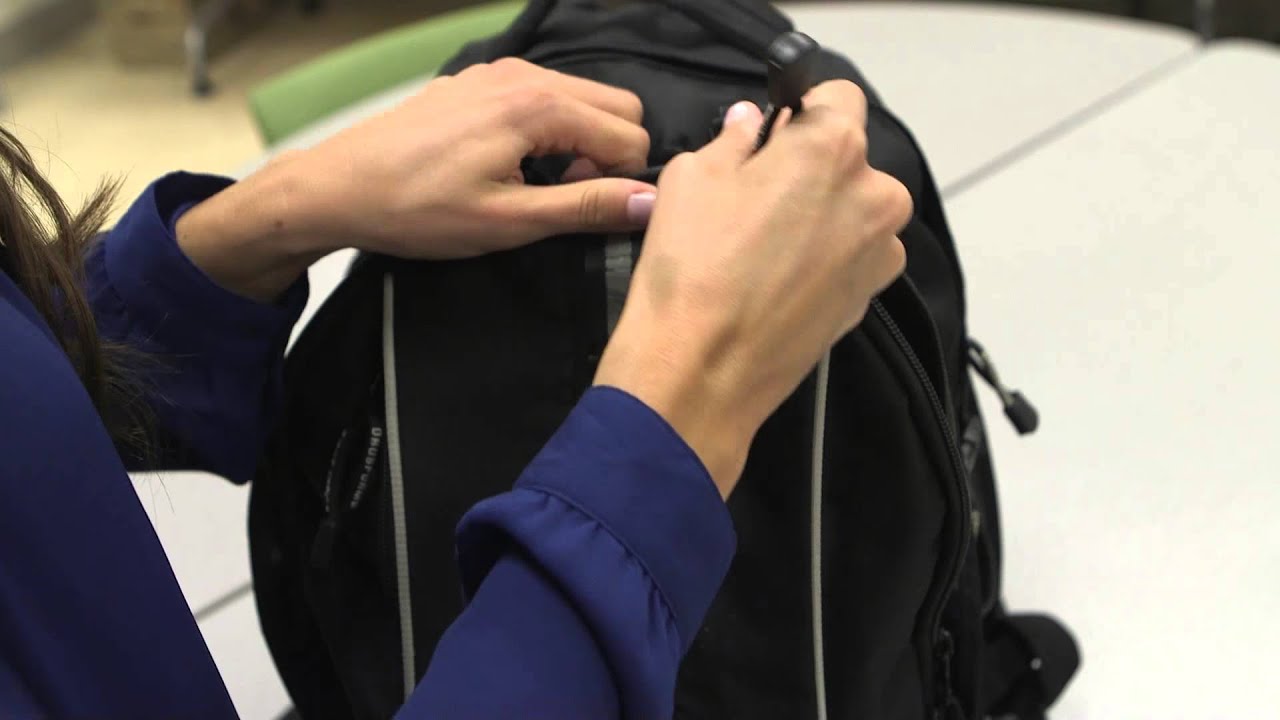 How to properly wear a backpack - YouTube