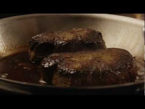 Video: Filet Mignon Dengan Saus Balsamic Dan Sayuran