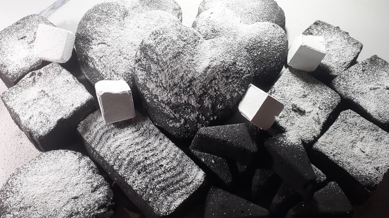 Squishy and crispy Black Reforms with white fresh Gymchalk cubes ⬛⬜⬛~ soft and gritty