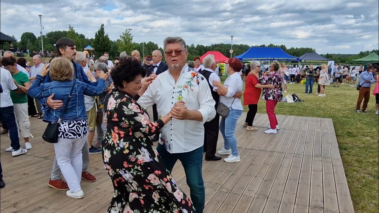 28 06 2025 Jedno z najpiękniejszych wykonań   walca którego wszyscy dobrze znamy!